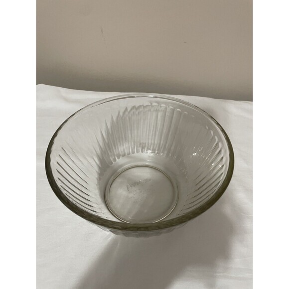 Pyrex 7402 Glass 6 cup Mixing Bowl - Clear - Picture 5 of 9